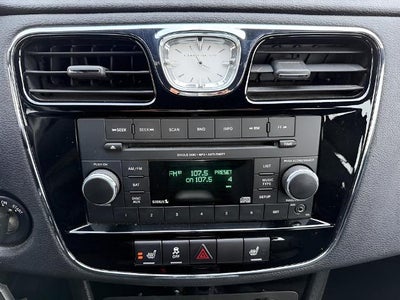 2014 Chrysler 200 Touring