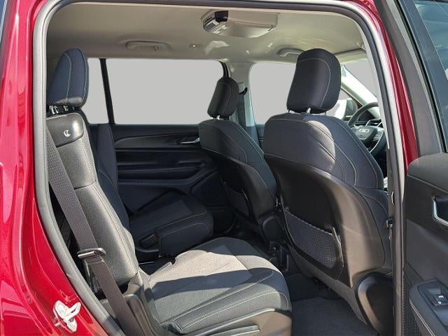 2023 Jeep Grand Cherokee L Laredo 4x4