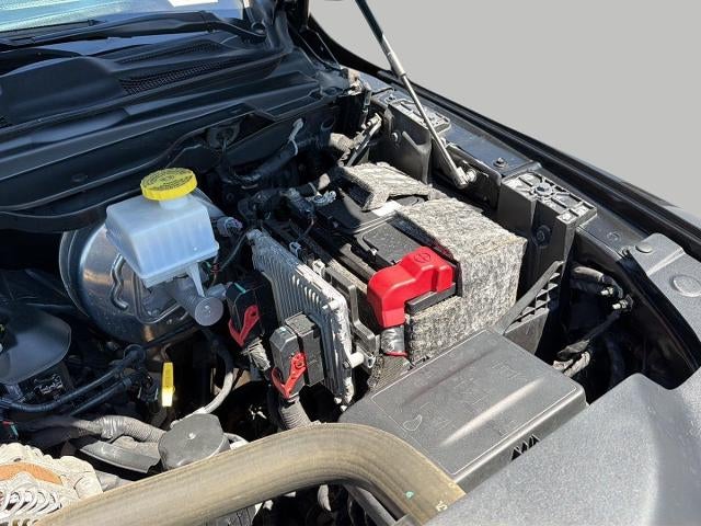 2019 RAM 1500 Laramie Crew Cab 4x4 5'7" Box