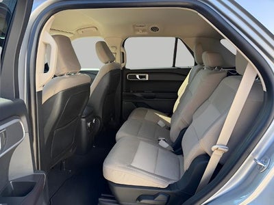 2020 Ford Explorer Base