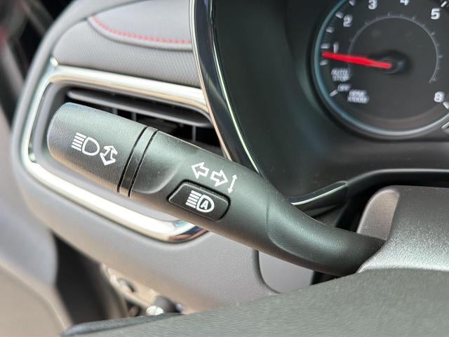 2023 Chevrolet Equinox Base